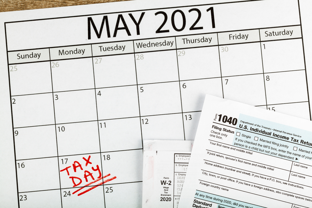 May 2021 calendar with new tax deadline marked